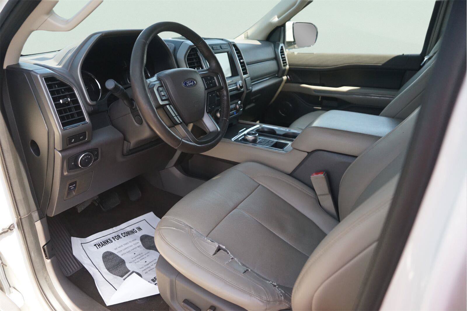Used 2020 Ford Expedition XLT w/ Equipment Group 202A RWD image 8
