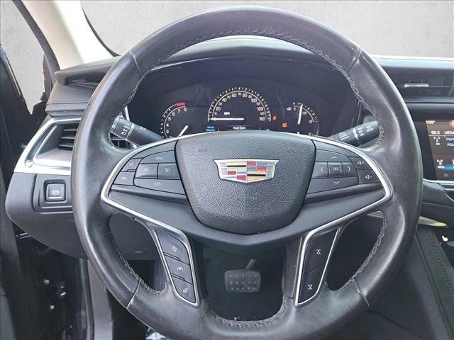 Used 2017 Cadillac XT5 Luxury w/ Driver Awareness Package AWD/4WD image 12