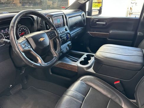 Used 2023 Chevrolet Silverado 2500 High Country AWD/4WD image 9