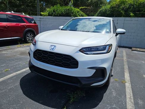 Certified 2023 Honda HR-V LX image 2