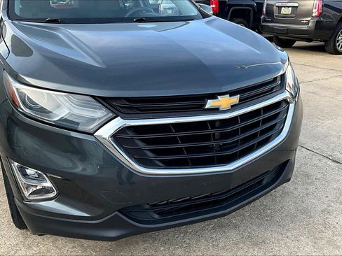 Used 2018 Chevrolet Equinox LT image 3