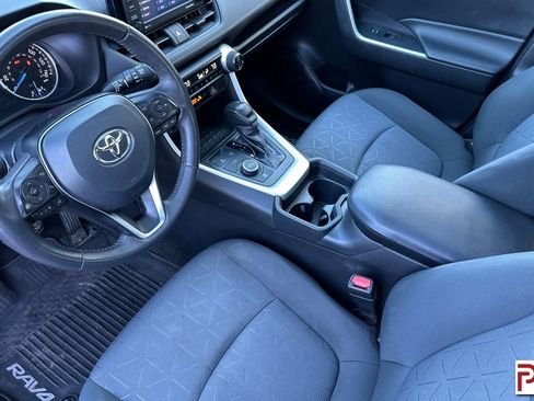 Used 2020 Toyota RAV4 XLE image 10