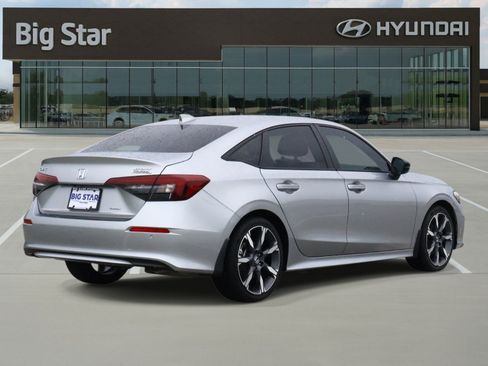 Used 2025 Honda Civic Sport image 4