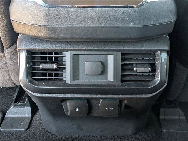 Used 2022 Ford F150 Lariat RWD image 17
