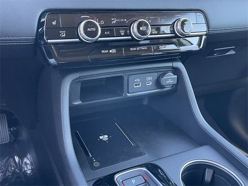 New 2025 Honda Pilot Touring image 19