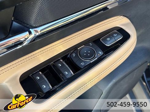 Used 2021 Lincoln Corsair Reserve image 18