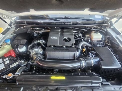 Used 2023 Nissan Frontier SV w/ Midnight Edition Package image 10