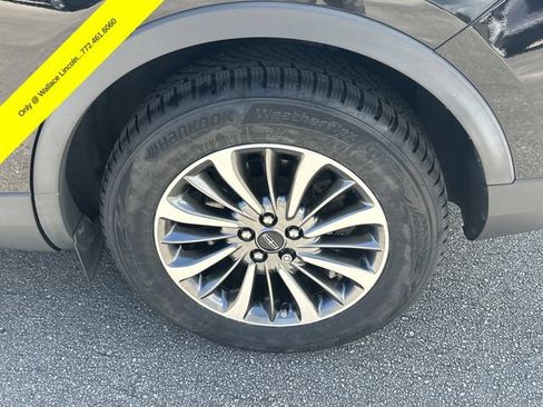 Certified 2022 Lincoln Nautilus FWD w/ Premium Package image 11
