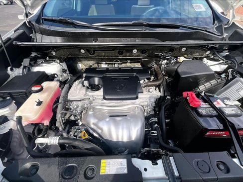 Used 2016 Toyota RAV4 XLE image 29