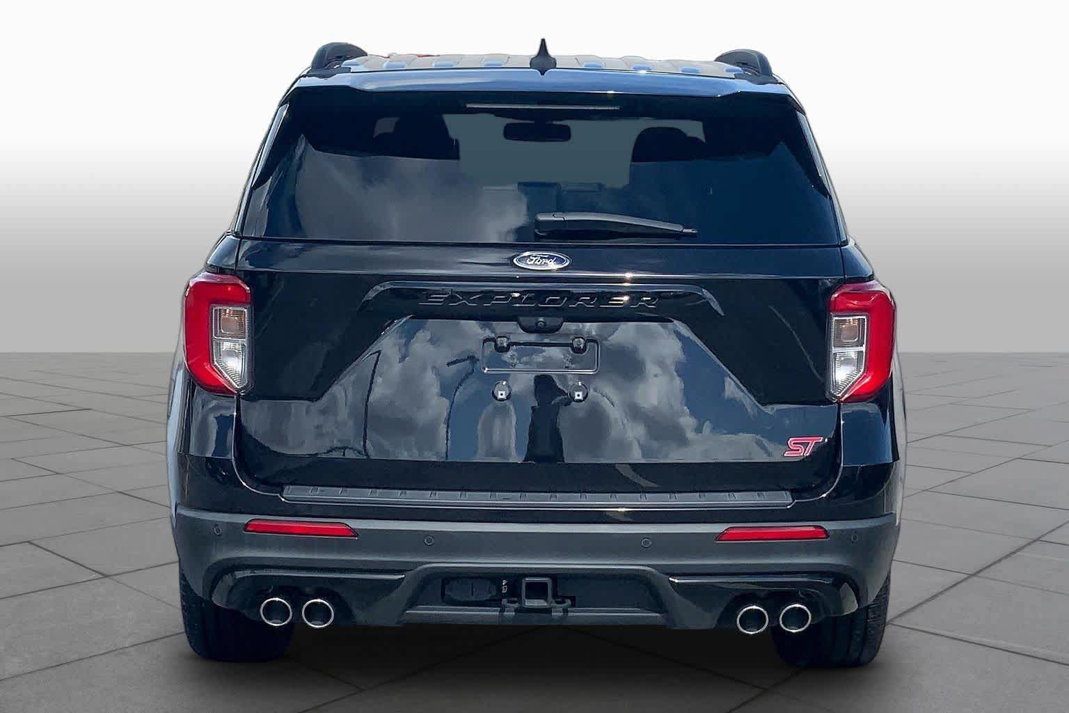 Used 2023 Ford Explorer ST w/ Equipment Group 401A AWD/4WD image 5