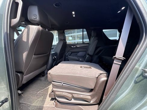 Used 2023 GMC Yukon Denali w/ LPO, Floor Liner Package AWD/4WD image 26