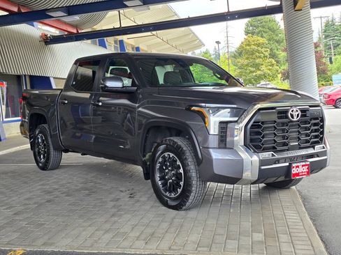 Used 2025 Toyota Tundra SR5 w/ TRD Off-Road Package AWD/4WD image 3