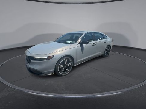 Used 2023 Honda Accord Sport image 4