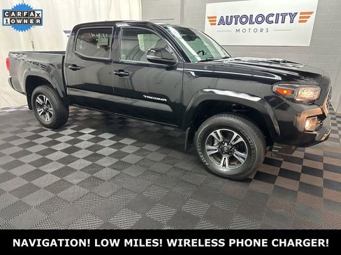 Used 2019 Toyota Tacoma TRD Sport AWD/4WD image 1