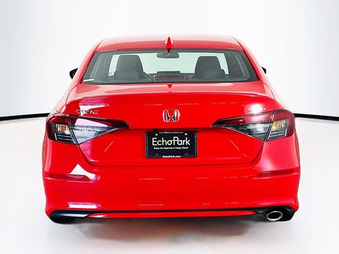 Used 2025 Honda Civic Sport image 7