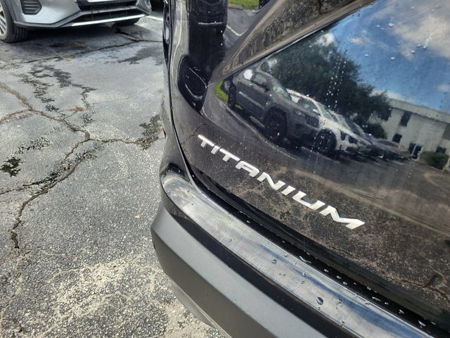 Used 2024 Ford Edge Titanium AWD/4WD image 7
