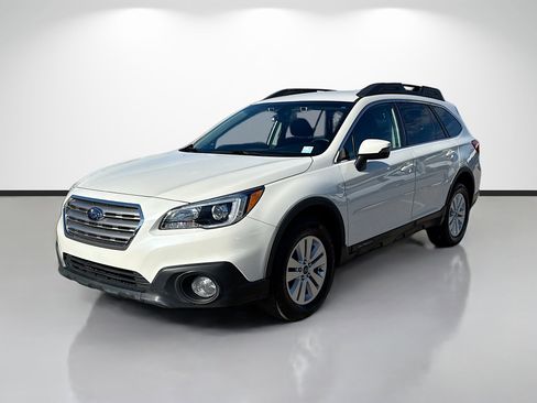 Used 2017 Subaru Outback 2.5i Premium image 7