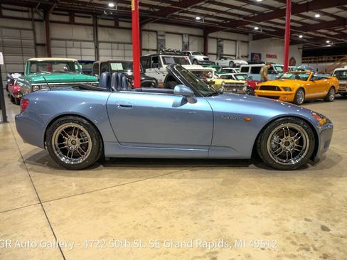 Used 2002 Honda S2000 image 10