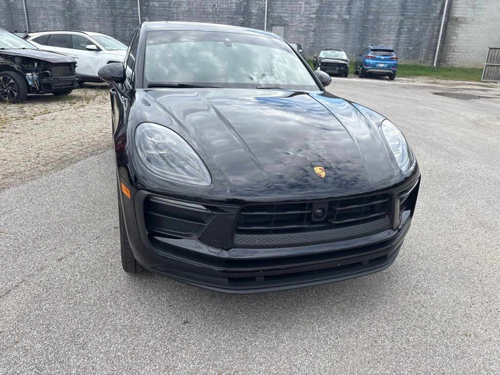 Used 2024 Porsche Macan AWD/4WD image 5