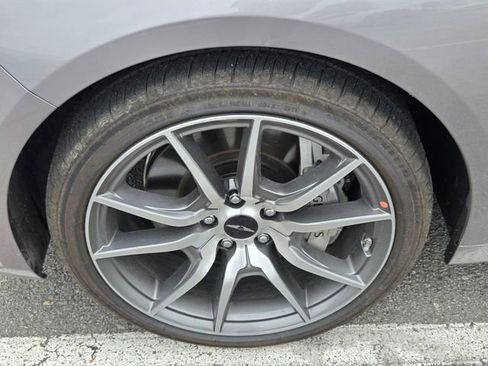 Used 2025 Genesis G70 2.5T image 8