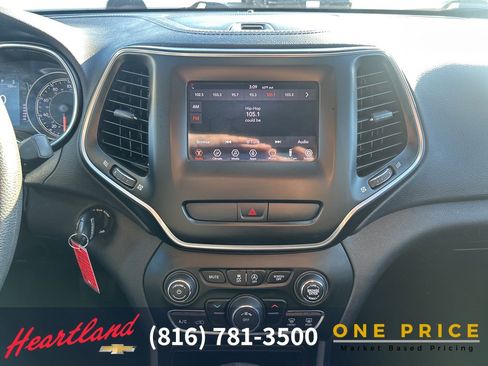 Used 2020 Jeep Cherokee Latitude image 27