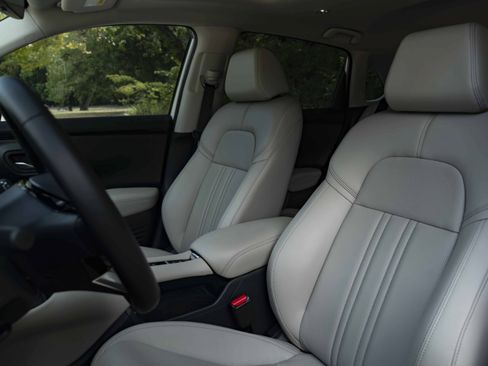 Used 2027 Honda HR-V EX-L image 17
