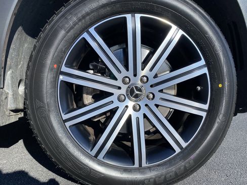 Used 2024 Mercedes-Benz GLE 350 4MATIC image 43