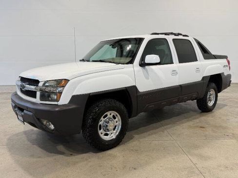 Used 2003 Chevrolet Avalanche 2500 AWD/4WD image 1