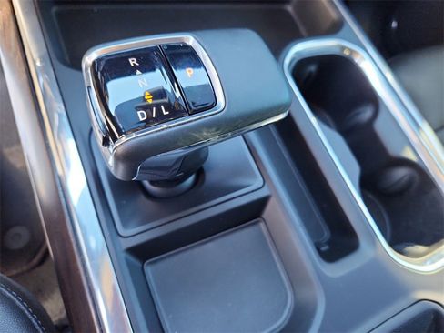 Used 2023 GMC Sierra 1500 SLT w/ SLT Convenience Package image 16