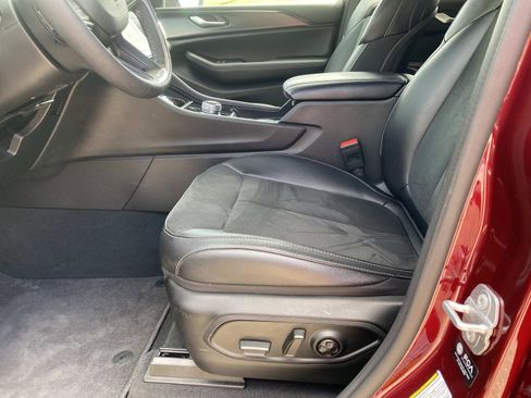 Used 2025 Jeep Grand Cherokee L Altitude RWD image 22