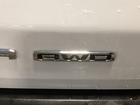 Used 2025 GMC Acadia Elevation AWD/4WD image 20