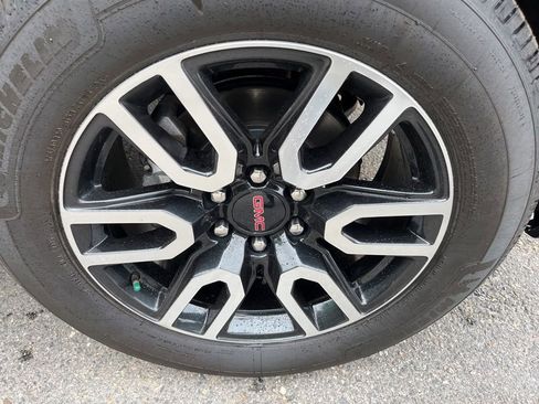 Used 2021 GMC Sierra 1500 AT4 AWD/4WD image 9