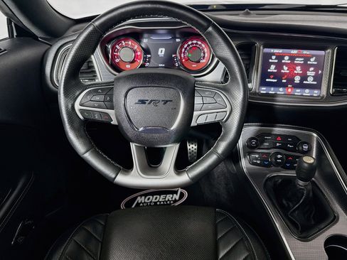 Used 2016 Dodge Challenger SRT Hellcat RWD image 24