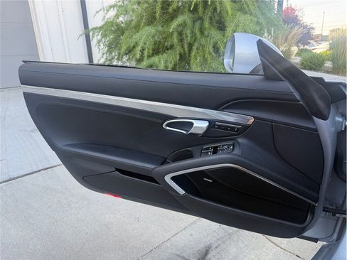 Used 2014 Porsche 911 Carrera 4S AWD/4WD image 27