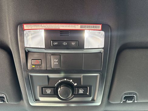 Used 2022 Toyota Tacoma TRD Off-Road w/ Technology Package AWD/4WD image 24