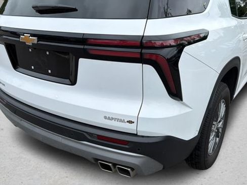 Used 2025 Chevrolet Traverse LT w/ Enhanced Driving Package FWD image 38