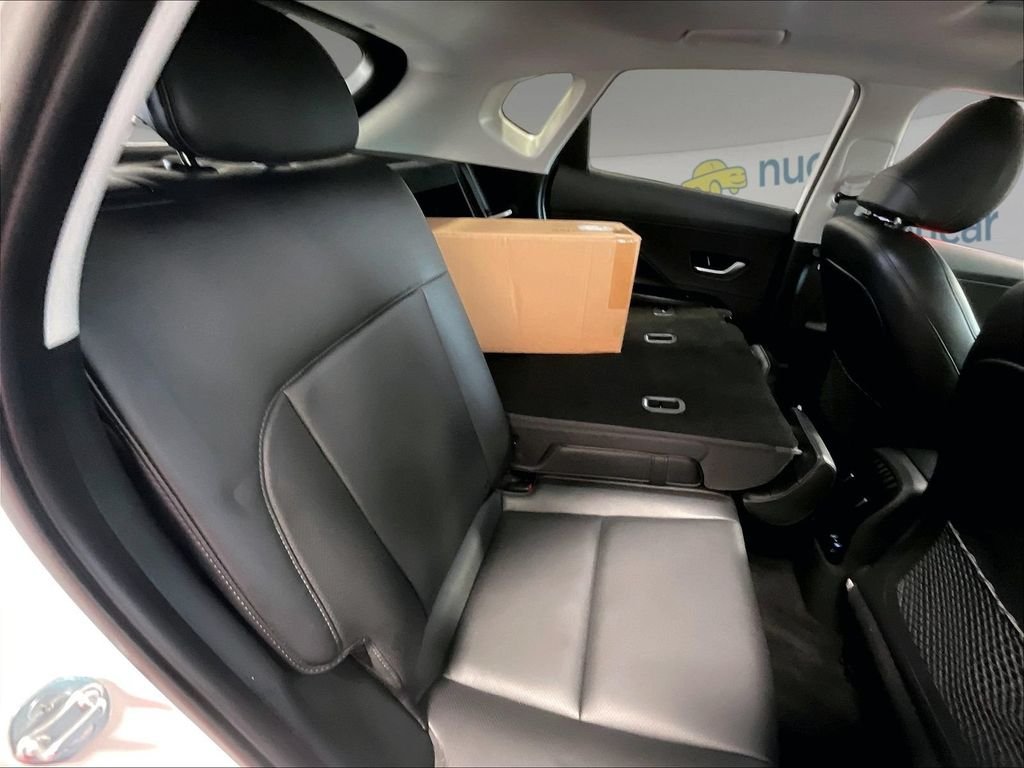 Used 2024 Hyundai Kona Limited FWD image 15