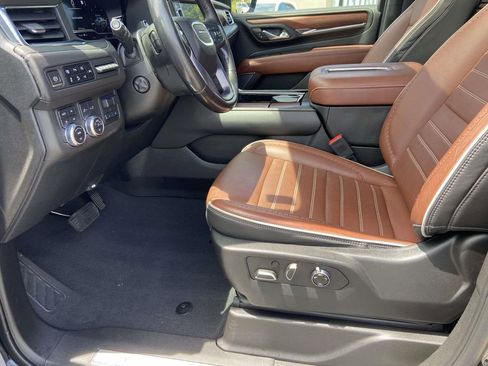 Used 2023 GMC Yukon XL Denali Ultimate AWD/4WD image 22