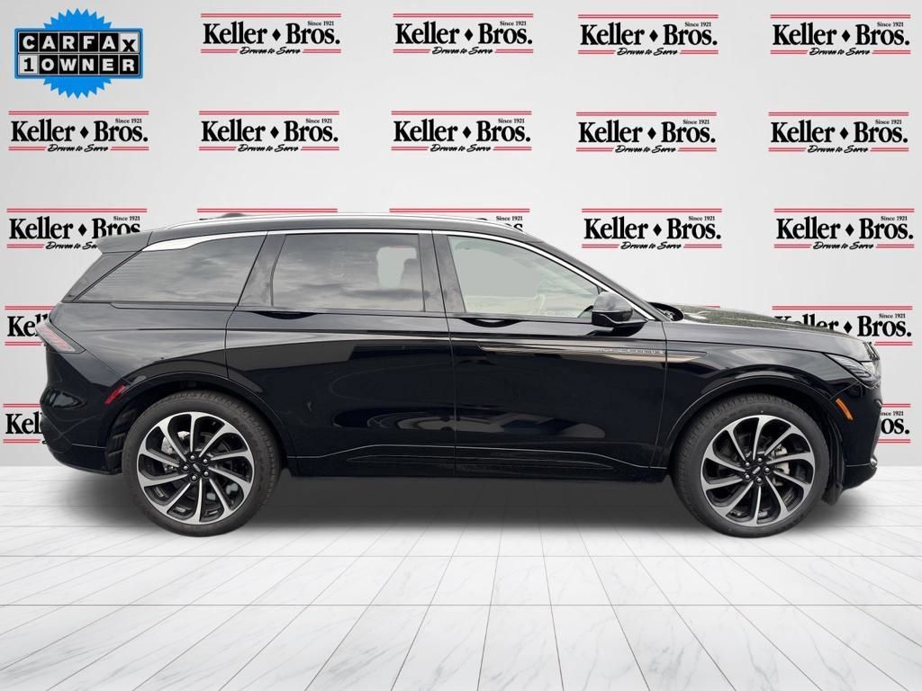 Used 2025 Lincoln Nautilus Black Label AWD/4WD image 8