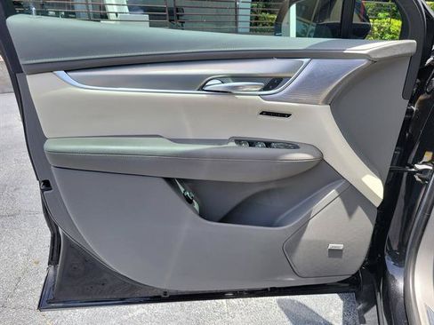 Certified 2023 Cadillac XT5 Premium Luxury FWD image 18