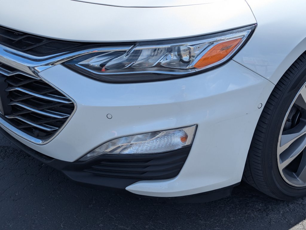 Used 2019 Chevrolet Malibu Premier w/ Sun and Wheel Package FWD image 12