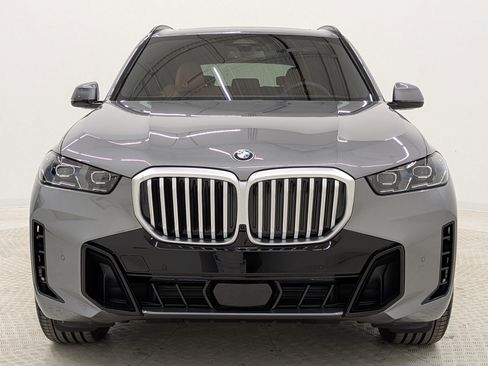 New 2026 BMW X5 xDrive40i w/ M Sport Package AWD/4WD image 6