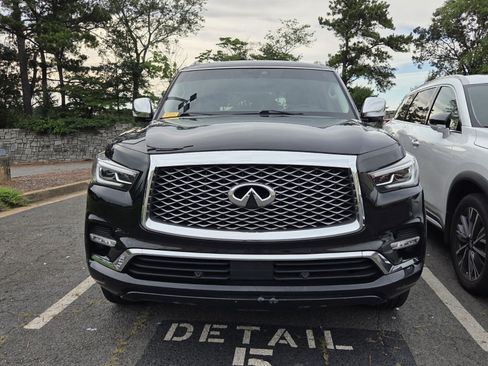 Used 2019 INFINITI QX80 Luxe w/ 22" Wheel Package RWD image 2