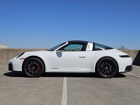 Certified 2025 Porsche 911 Targa 4 GTS image 2