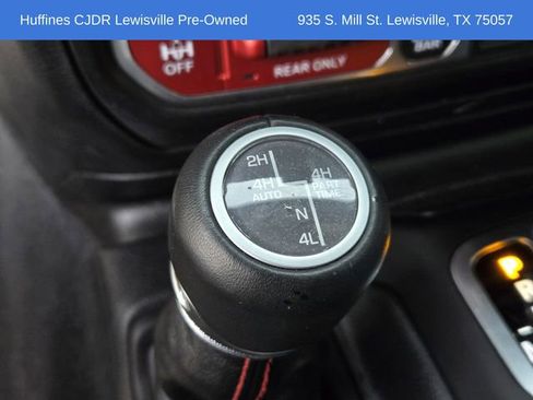 Used 2023 Jeep Gladiator Rubicon w/ Cold Weather Group image 23