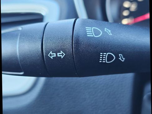 Used 2021 Jeep Compass Latitude w/ Driver Assistance Group image 19