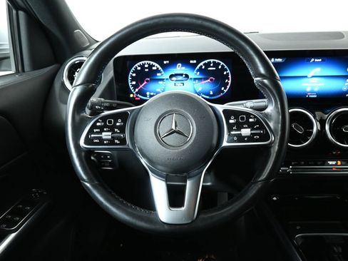 Certified 2022 Mercedes-Benz GLA 250 4MATIC image 16