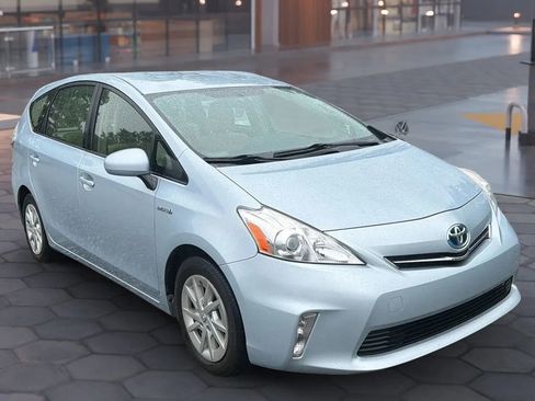 Used 2012 Toyota Prius V Two FWD image 16