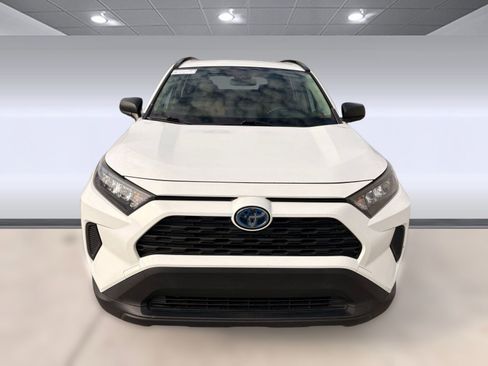 Used 2019 Toyota RAV4 LE image 6
