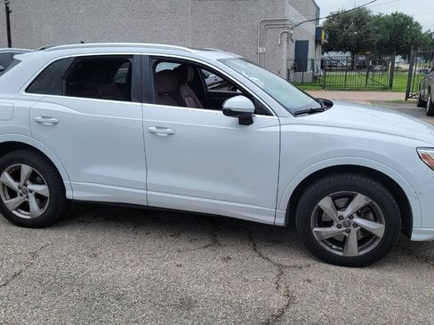 Used 2019 Audi Q3 2.0T Premium Plus w/ Premium Plus Package AWD/4WD image 4